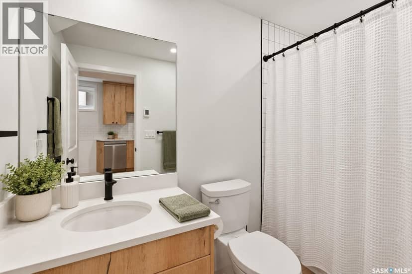1402 Wiggins AVENUE S — photo 25 of 36
