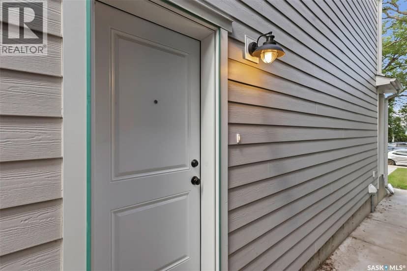 1402 Wiggins AVENUE S — photo 29 of 36