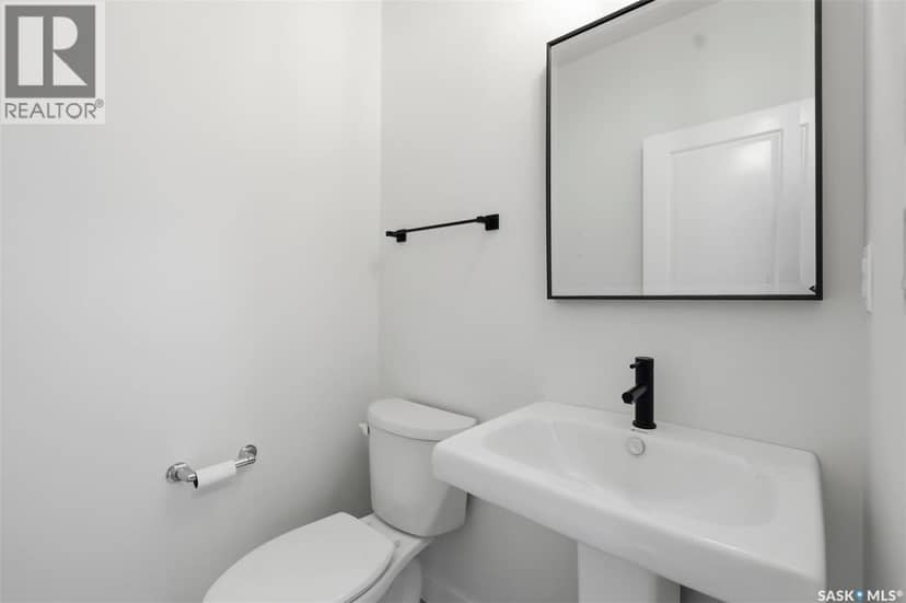 1402 Wiggins AVENUE S — photo 10 of 36