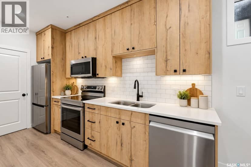 1402 Wiggins AVENUE S — photo 21 of 36