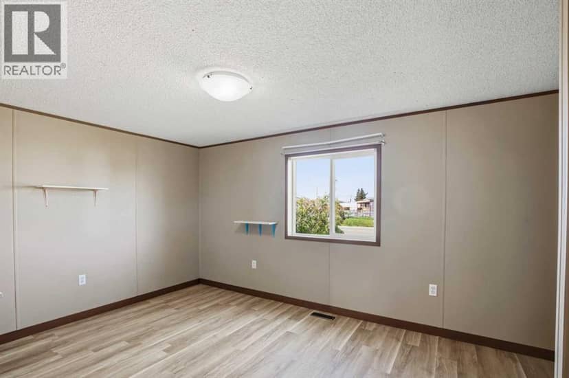9711 103 Avenue, Clairmont, photo 8