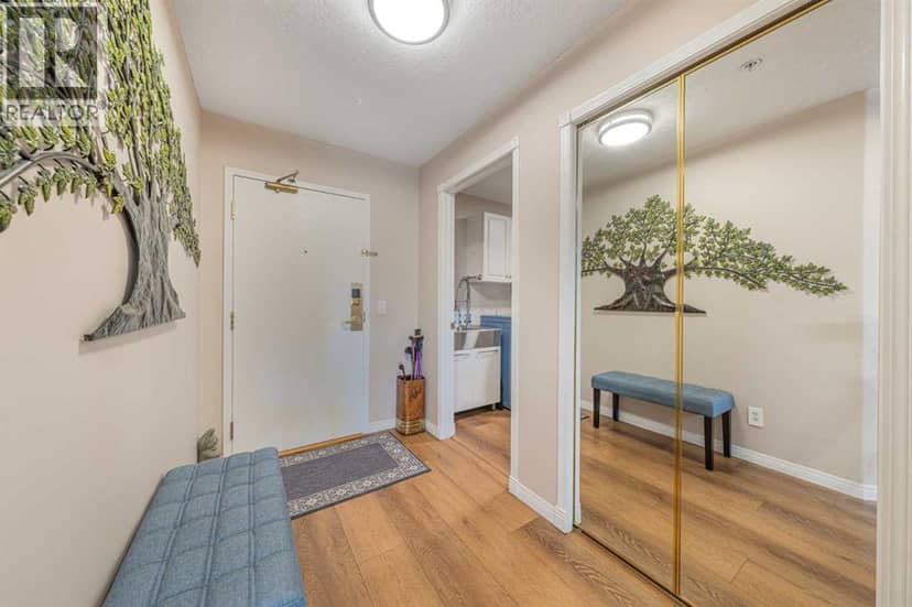 222, 6868 Sierra Morena Boulevard SW, Calgary, photo 3