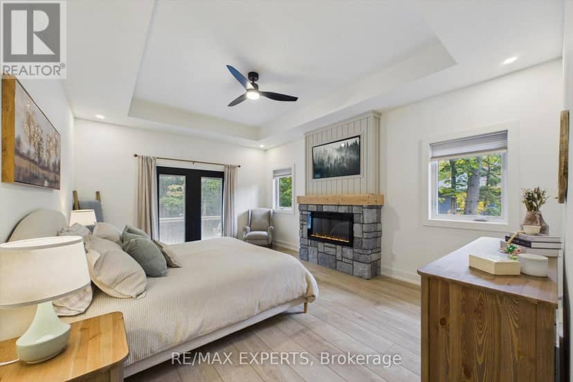 1072 Xavier Street, Gravenhurst, photo 3