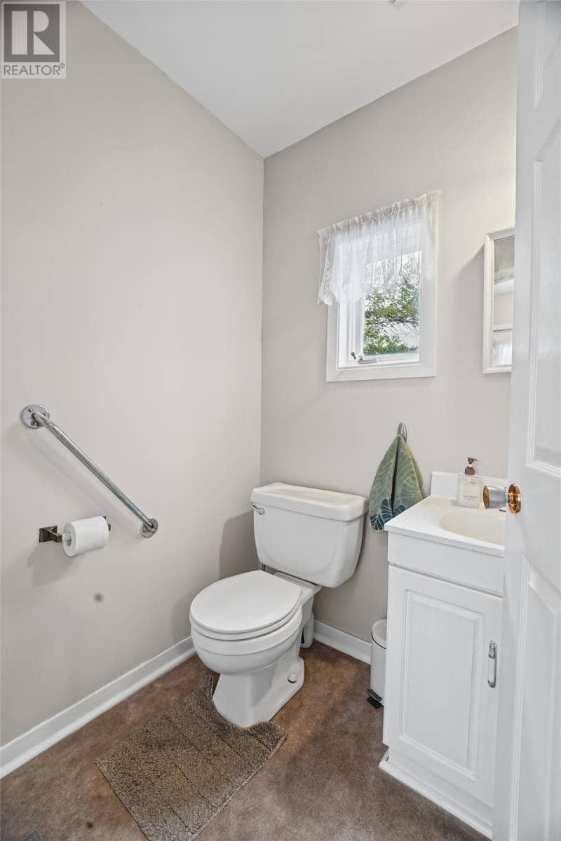 106 Empire Avenue — photo 13 of 30