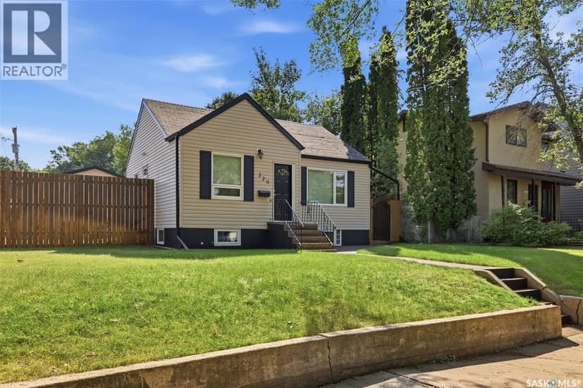 220 3rd STREET E, Saskatoon, photo 2