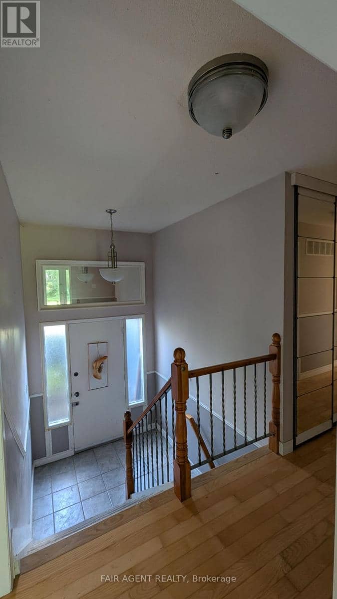 33 Maynard Drive, King, photo 4