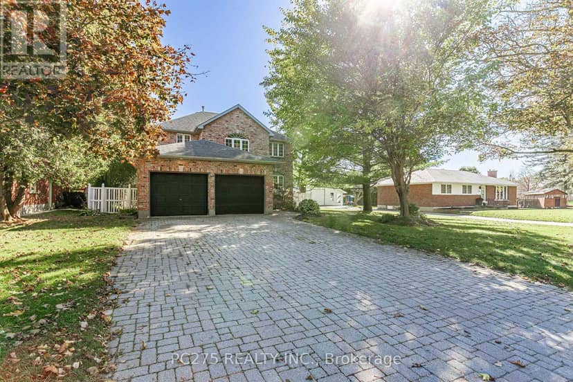 276 King Street E, Ingersoll, photo 3