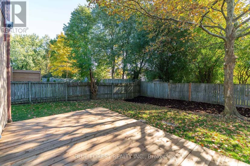 1048 Mahogany Road — photo 34 of 40