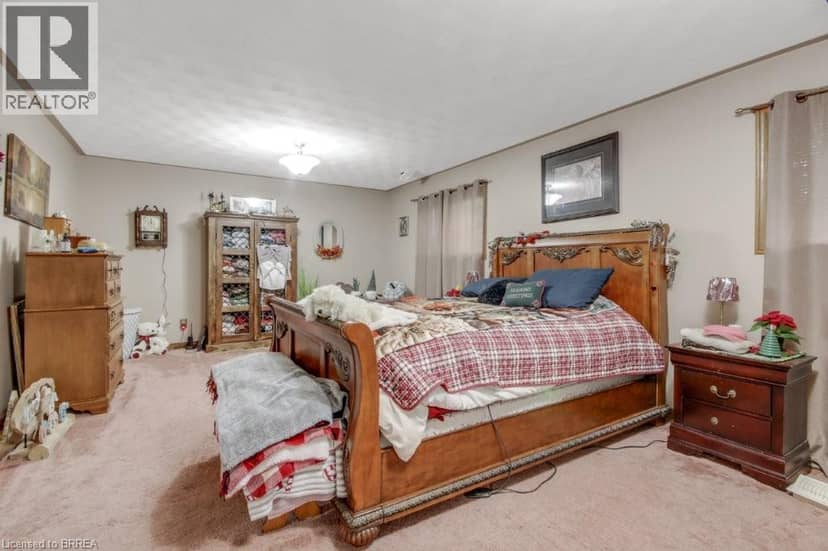 72 LYNDEN HILL Crescent — photo 15 of 23