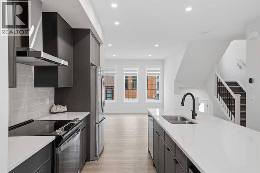 323, 81 Greenbriar Place NW, Calgary, photo 7