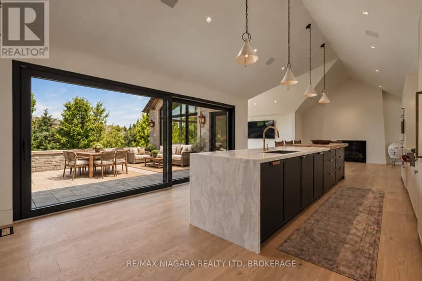 3551 Cardinal Drive — photo 10 of 37