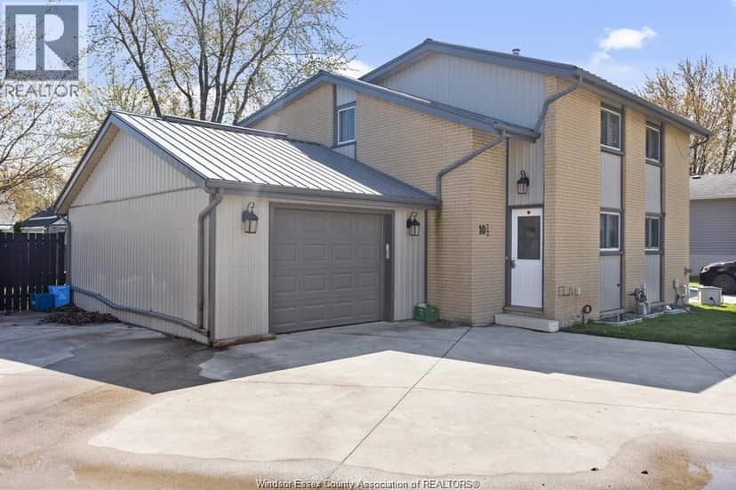 10 Vanier — photo 1 of 24