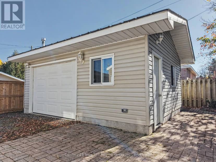 691 Robarts Avenue, North Bay, photo 3