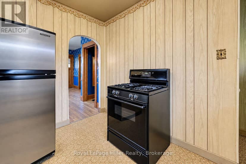 340 Guelph Street — photo 12 of 32
