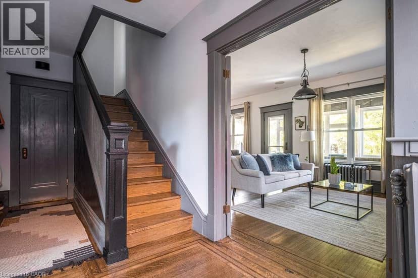 63 CHEDOKE Avenue — photo 3 of 40