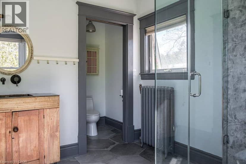 63 CHEDOKE Avenue — photo 36 of 40