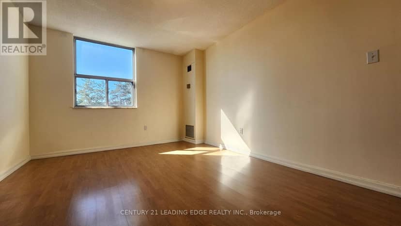 311 - 205 Hilda Avenue — photo 14 of 21