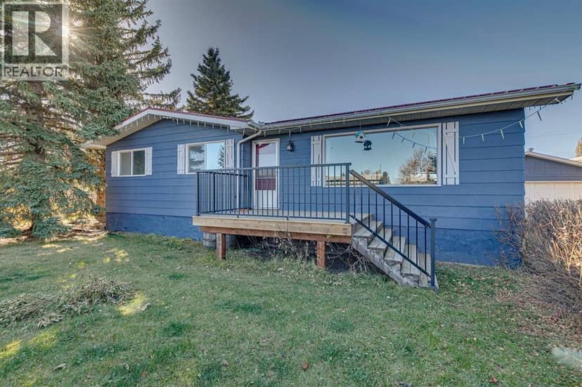 201 2 Street NW, Diamond Valley, photo 2