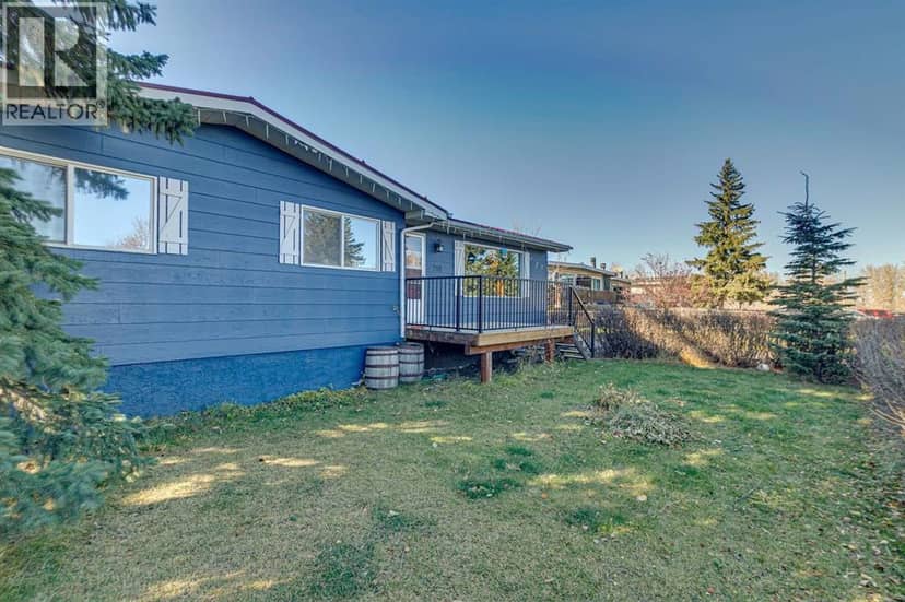 201 2 Street NW, Diamond Valley, photo 4