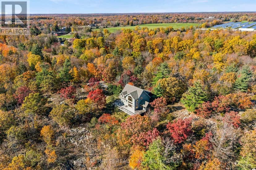 1035 Sweetfern Lane, Frontenac