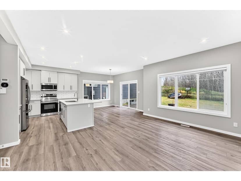 315 35 AV NW — photo 19 of 34
