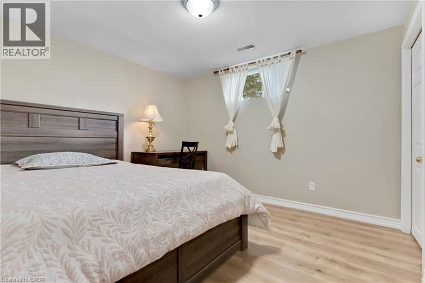 548 SANDBROOKE Court — photo 38 of 40