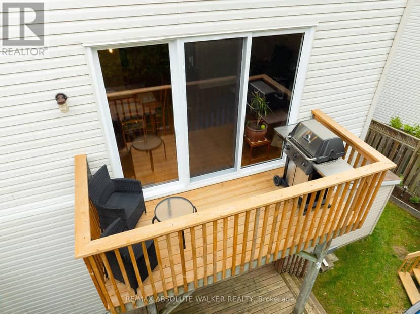 54 Castle Glen Crescent — photo 12 of 37