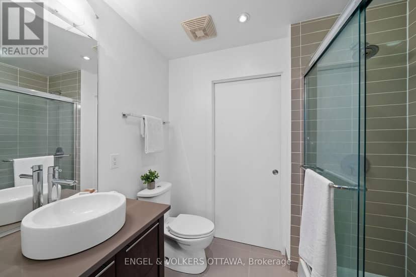 219 - 101 Richmond Road — photo 19 of 28