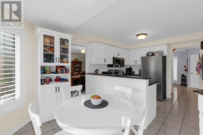 73 Brown Street — photo 10 of 40