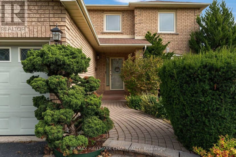 73 Brown Street, Barrie, photo 2