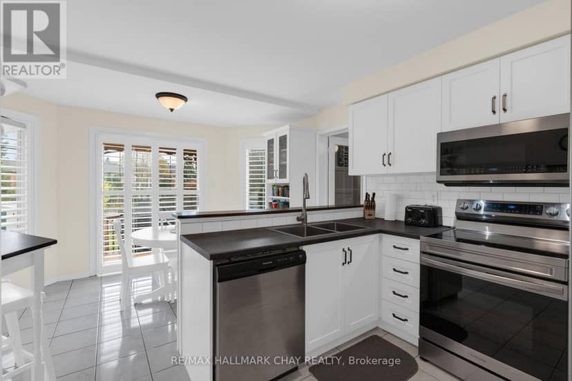 73 Brown Street, Barrie, photo 7