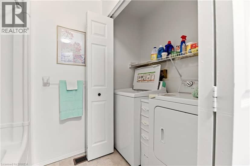 1030 COLBORNE Street E Unit# 19 — photo 10 of 26