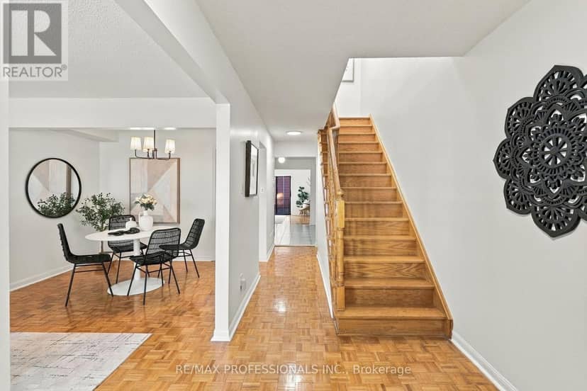 289 F Bartlett Avenue, Toronto, photo 6
