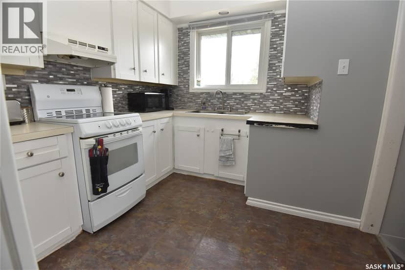 415 8th AVENUE W, Nipawin, photo 4