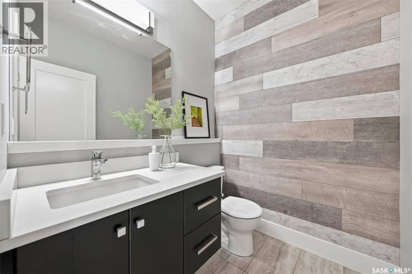 1513 Prince Of Wales AVENUE — photo 15 of 40