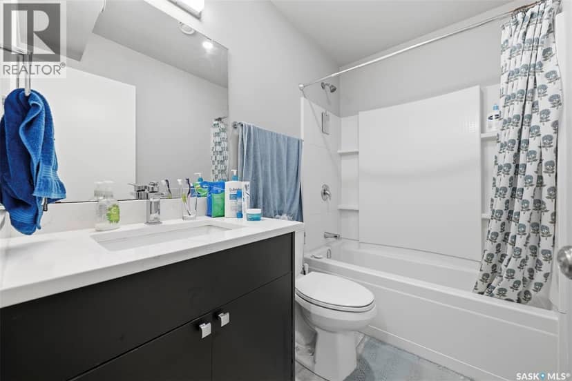 1513 Prince Of Wales AVENUE — photo 32 of 40