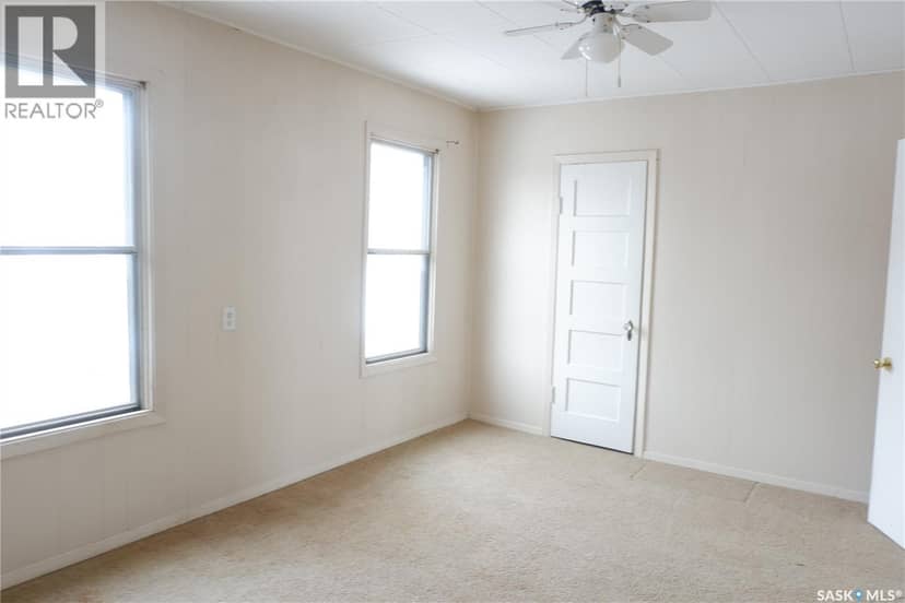 405 4th AVENUE E — photo 16 of 28