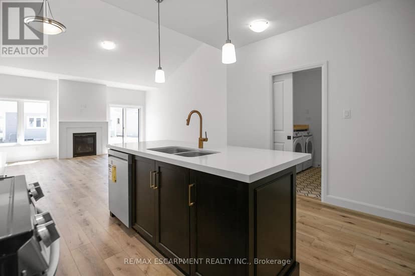 26 Beachwalk Crescent — photo 22 of 40