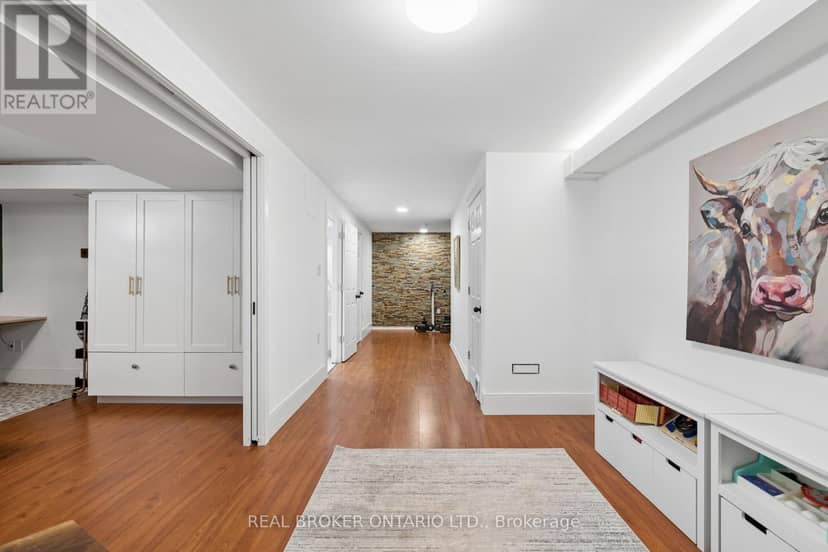168 Hampson Crescent — photo 34 of 40