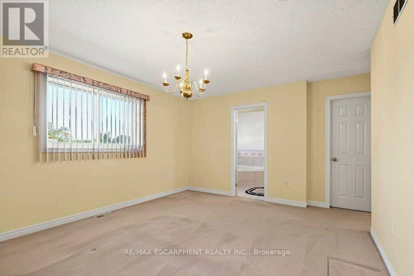 13 Chianti Crescent — photo 17 of 31