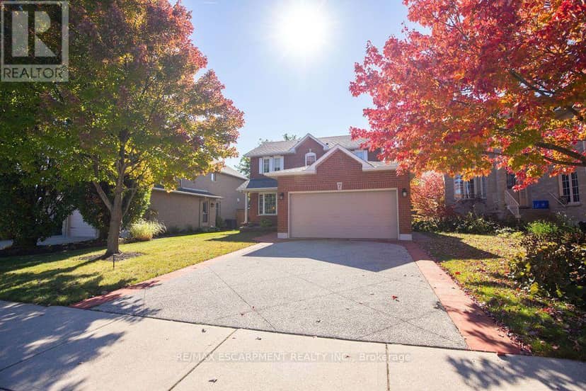 7 Falconridge Drive, Hamilton, photo 2