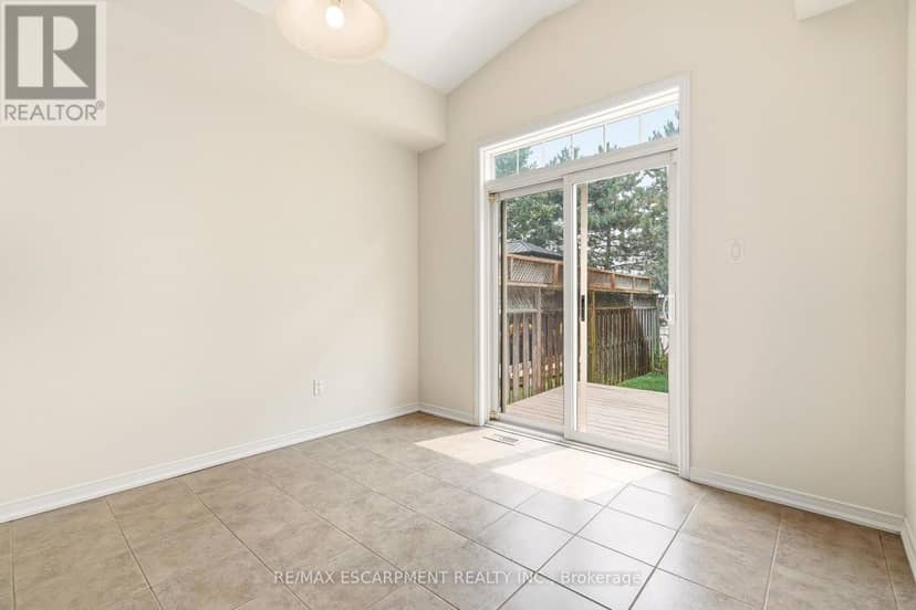 215 Nisbet Boulevard — photo 20 of 40