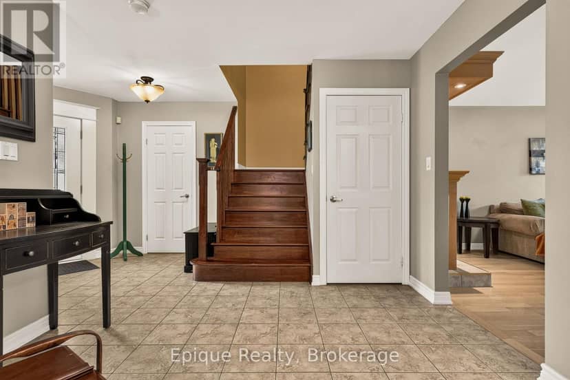 184 Locheed Drive — photo 3 of 40