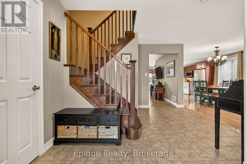 184 Locheed Drive — photo 4 of 40