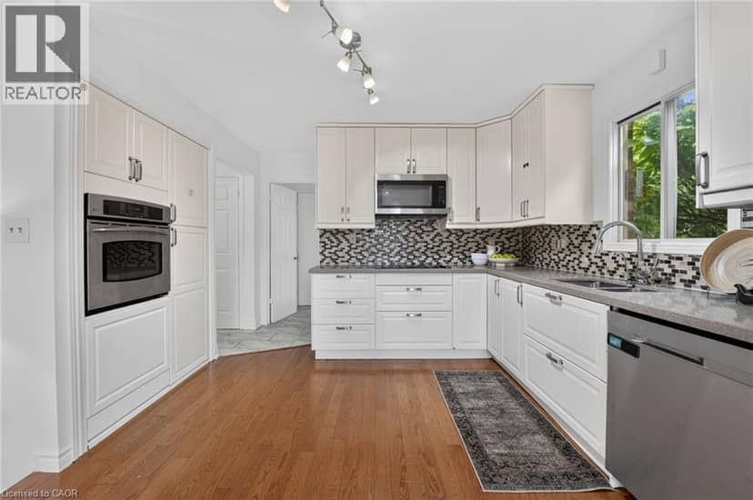 2450 OVERTON Drive — photo 13 of 40