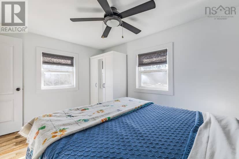 239 LITTLE DYKE Road — photo 17 of 40