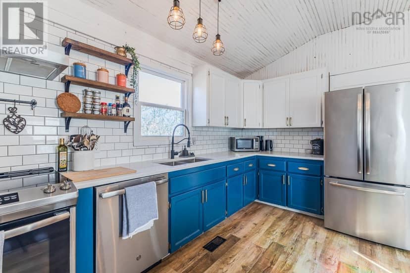239 LITTLE DYKE Road — photo 13 of 40