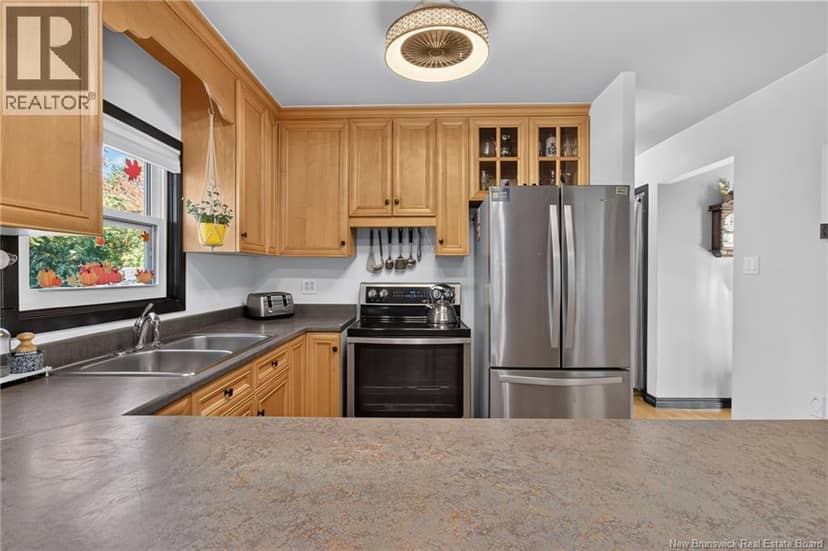 317 Montgomery Avenue — photo 10 of 40