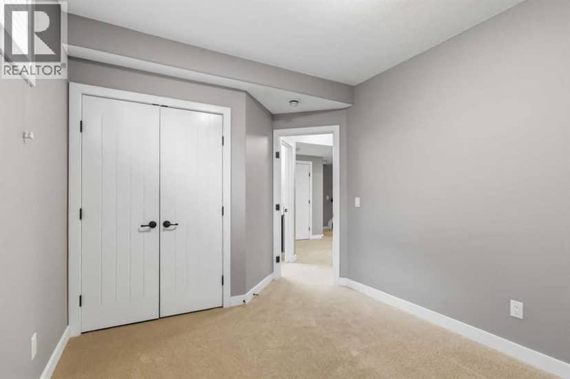 116 Dixon Road — photo 35 of 40