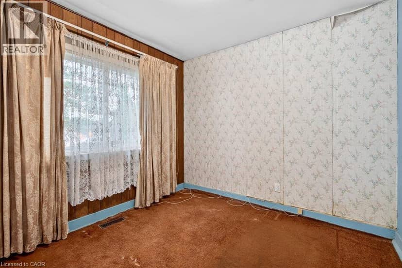 340 BARTON Street — photo 10 of 27